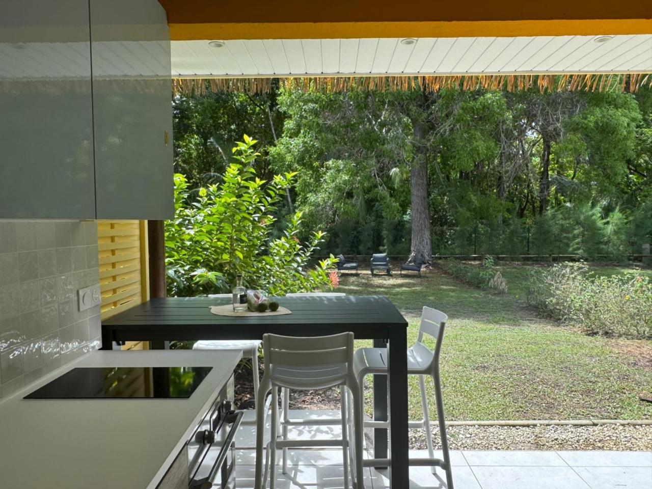Manbana 323 Apartment Grand-Bourg  ภายนอก รูปภาพ